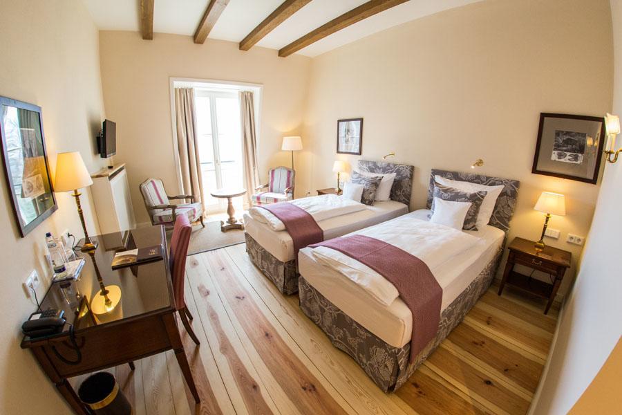 Hotel Schloss Leitheim Номер фото