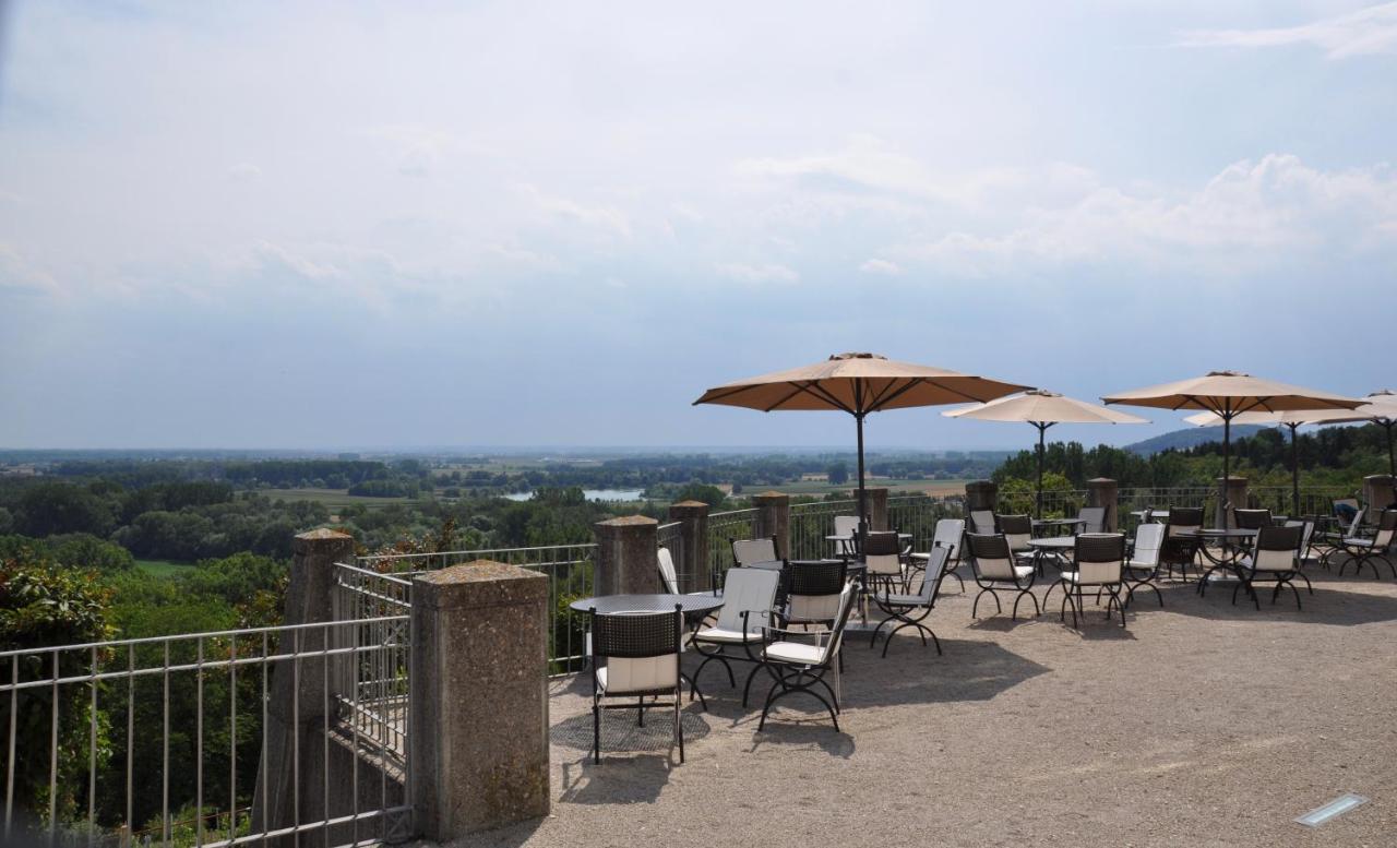 Hotel Schloss Leitheim Экстерьер фото